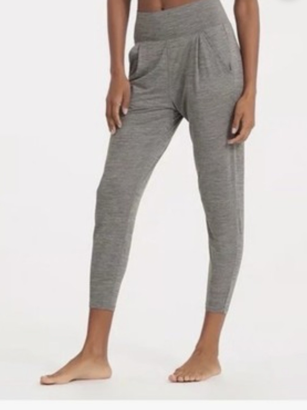Vuori Heather Gray Cropped Harem Joggers